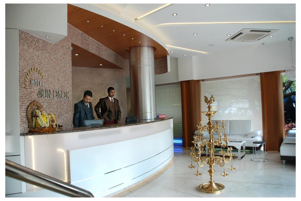 Hotel Sun Park ポンディシェリ エクステリア 写真