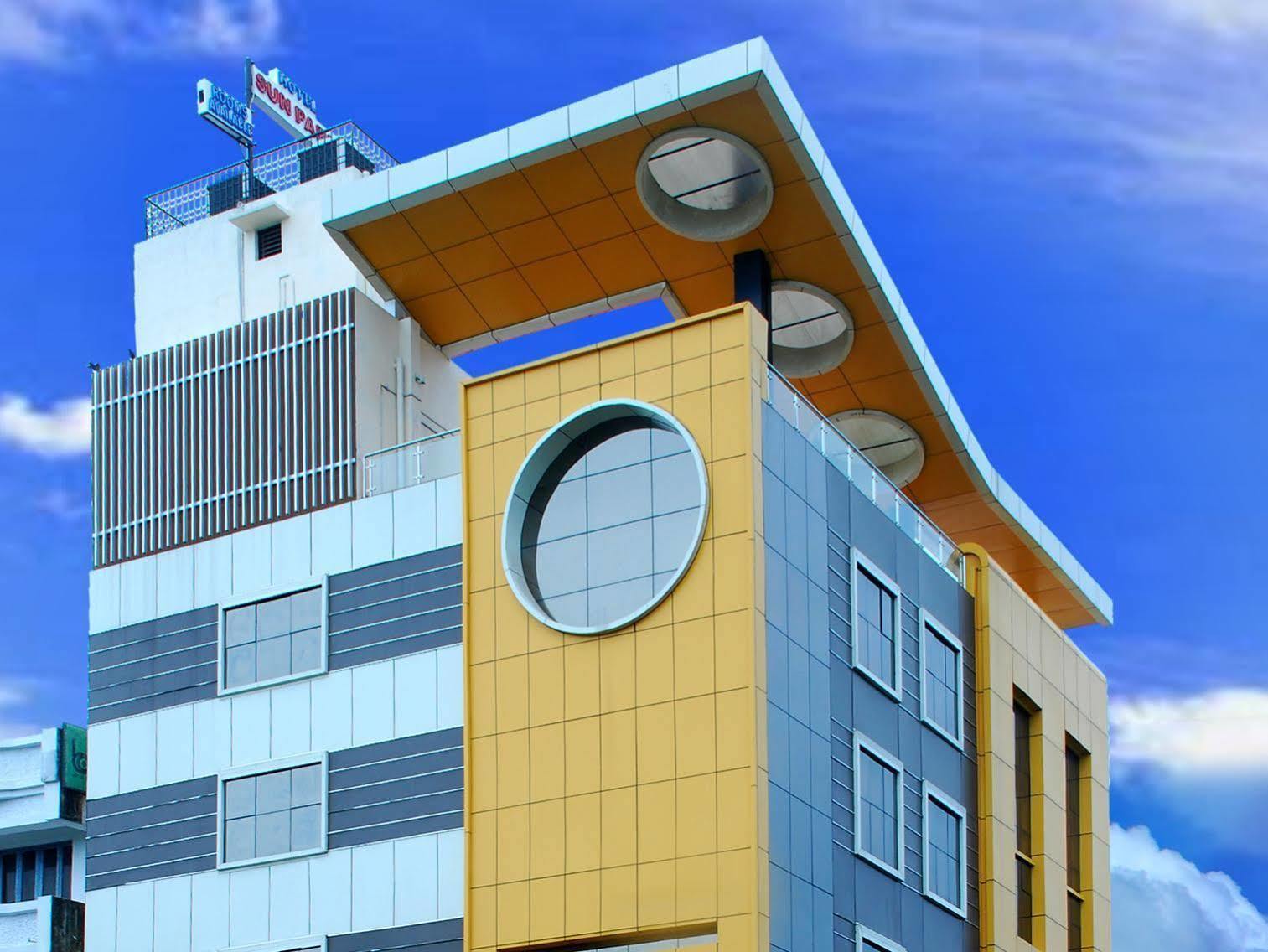 Hotel Sun Park ポンディシェリ エクステリア 写真